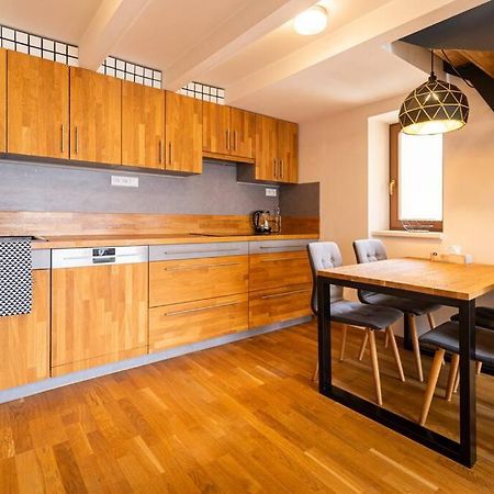 Luxusni Byt S Terasou V Centru Brünn Exterior foto